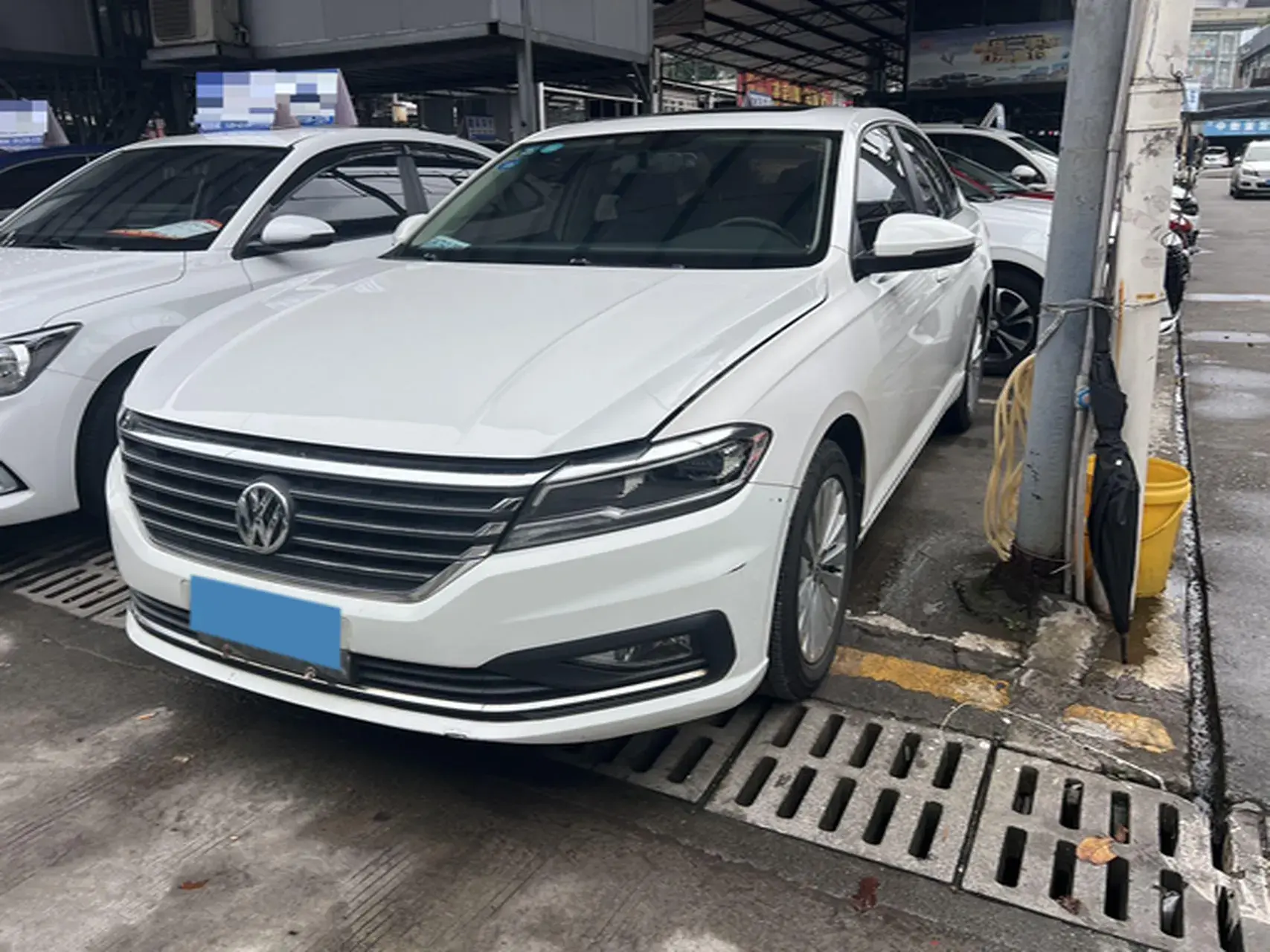 2018 VOLKSWAGEN LAVIDA view 1