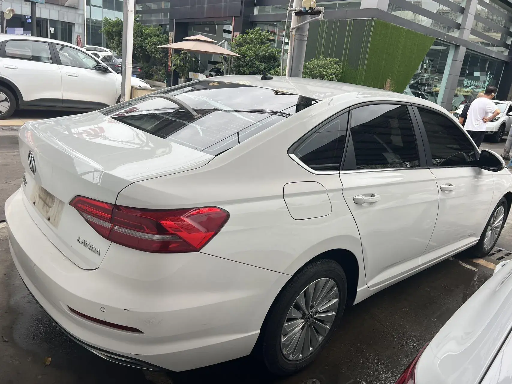 2018 VOLKSWAGEN LAVIDA thumbnail 3