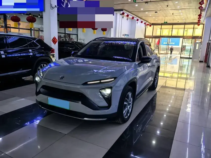 2020 NIO ES6 view 1