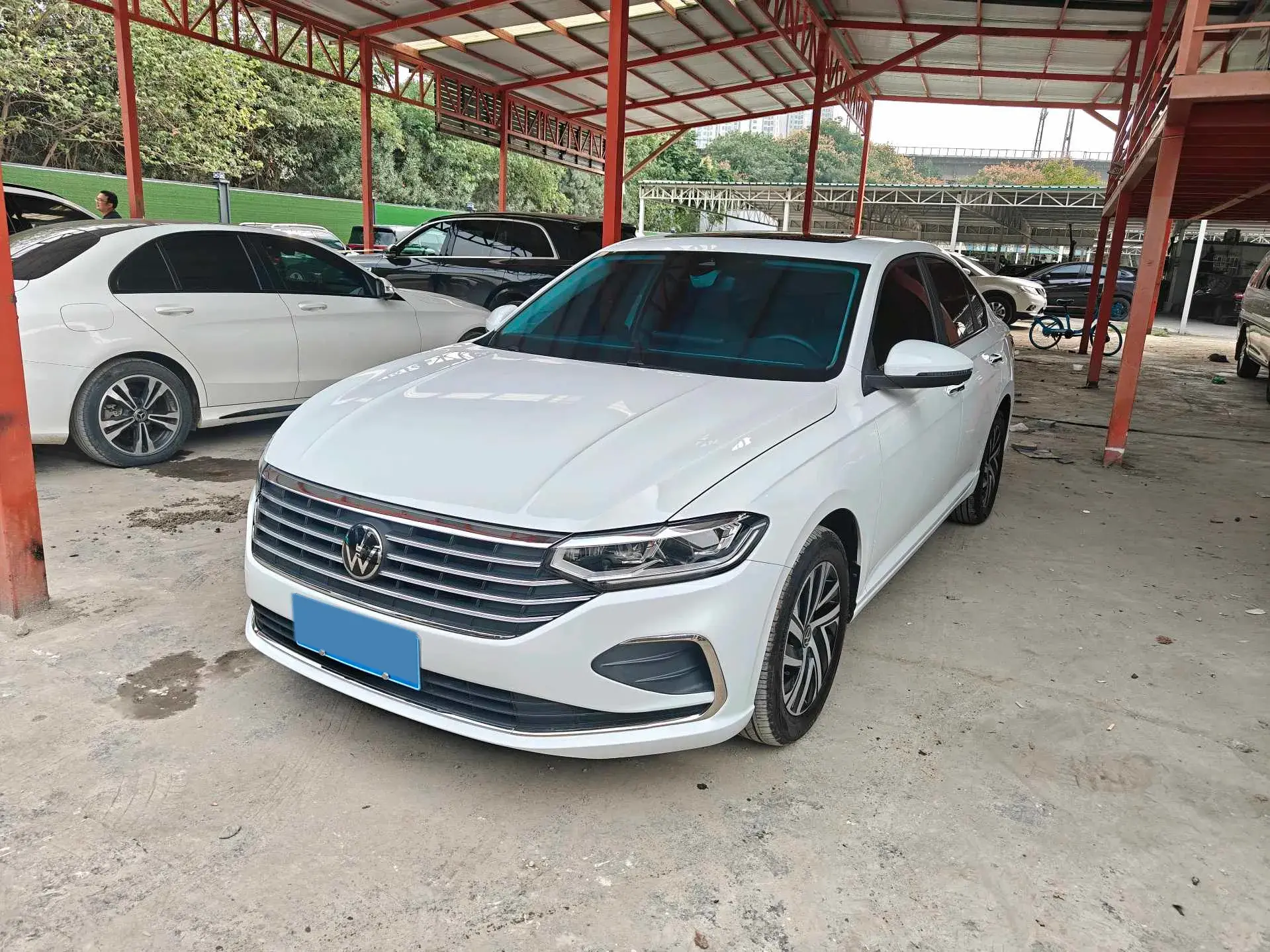 2024 VOLKSWAGEN LAVIDA view 1