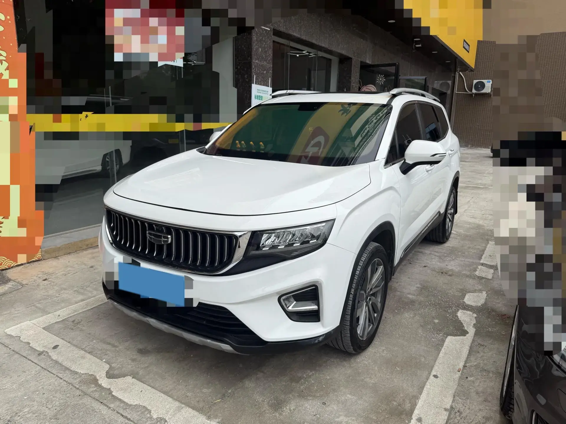 2020 GEELY OKAVANGO view 1