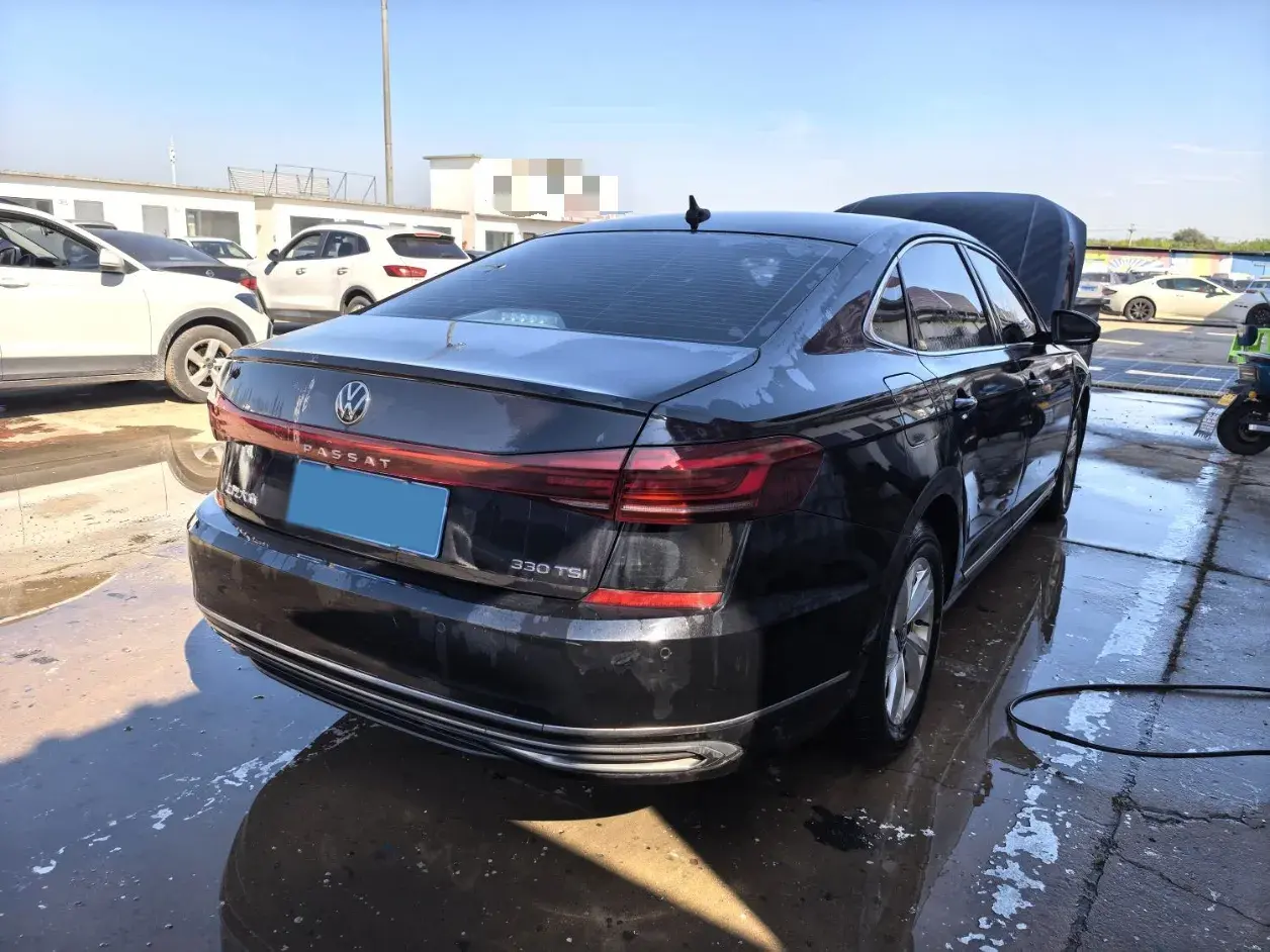 2022 VOLKSWAGEN PASSAT thumbnail 4