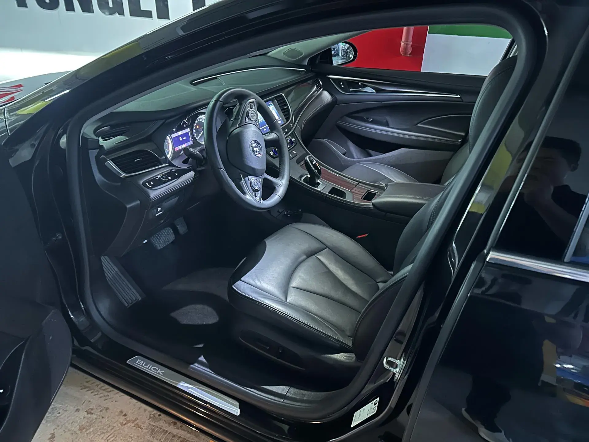 2021 BUICK LARCOSSE thumbnail 2