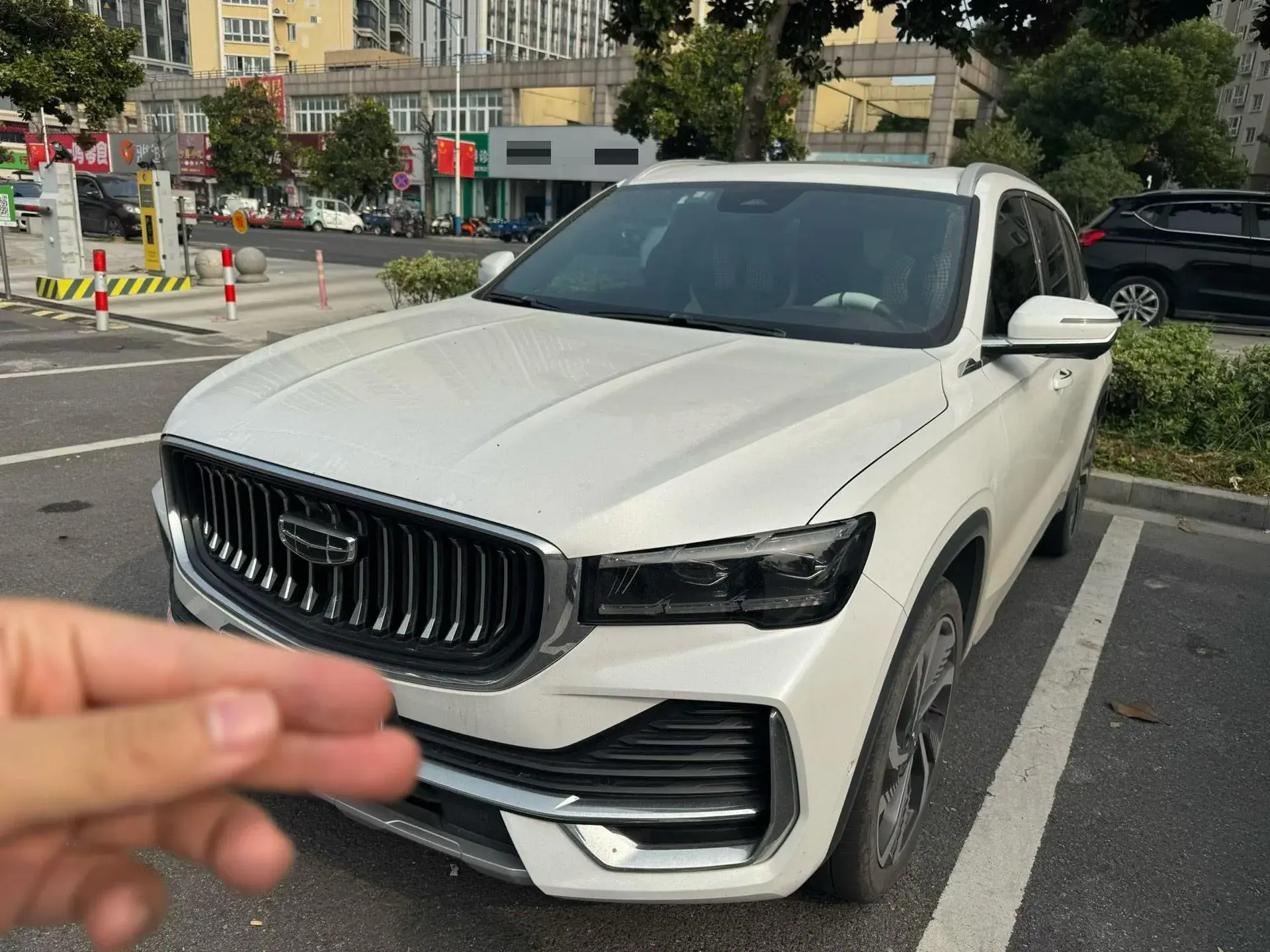 2023 GEELY MONJARO view 1