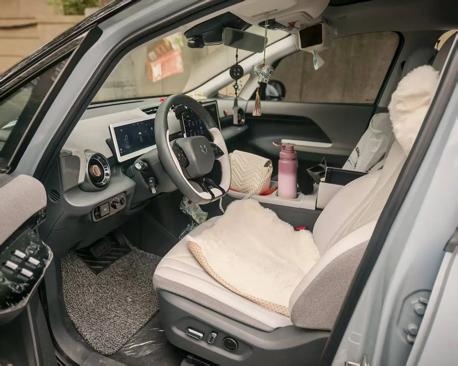 2023 ARCFOX KAOLA thumbnail 4