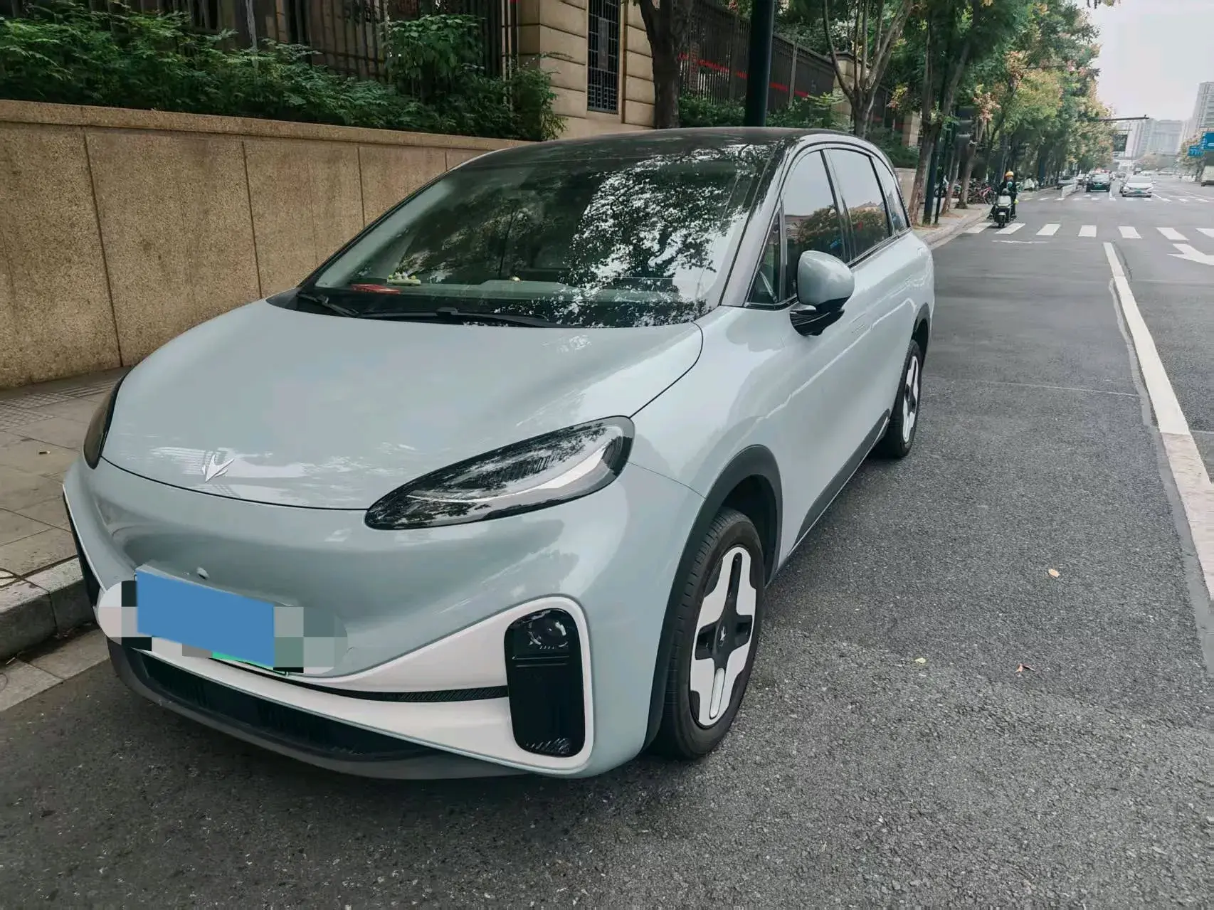 2023 ARCFOX KAOLA view 1