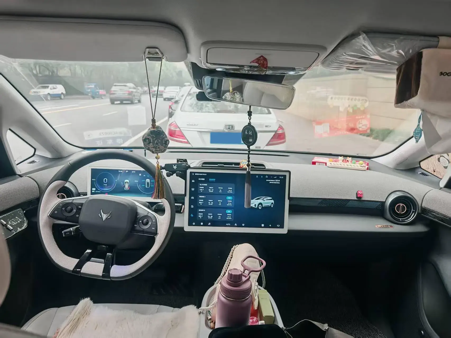 2023 ARCFOX KAOLA thumbnail 2