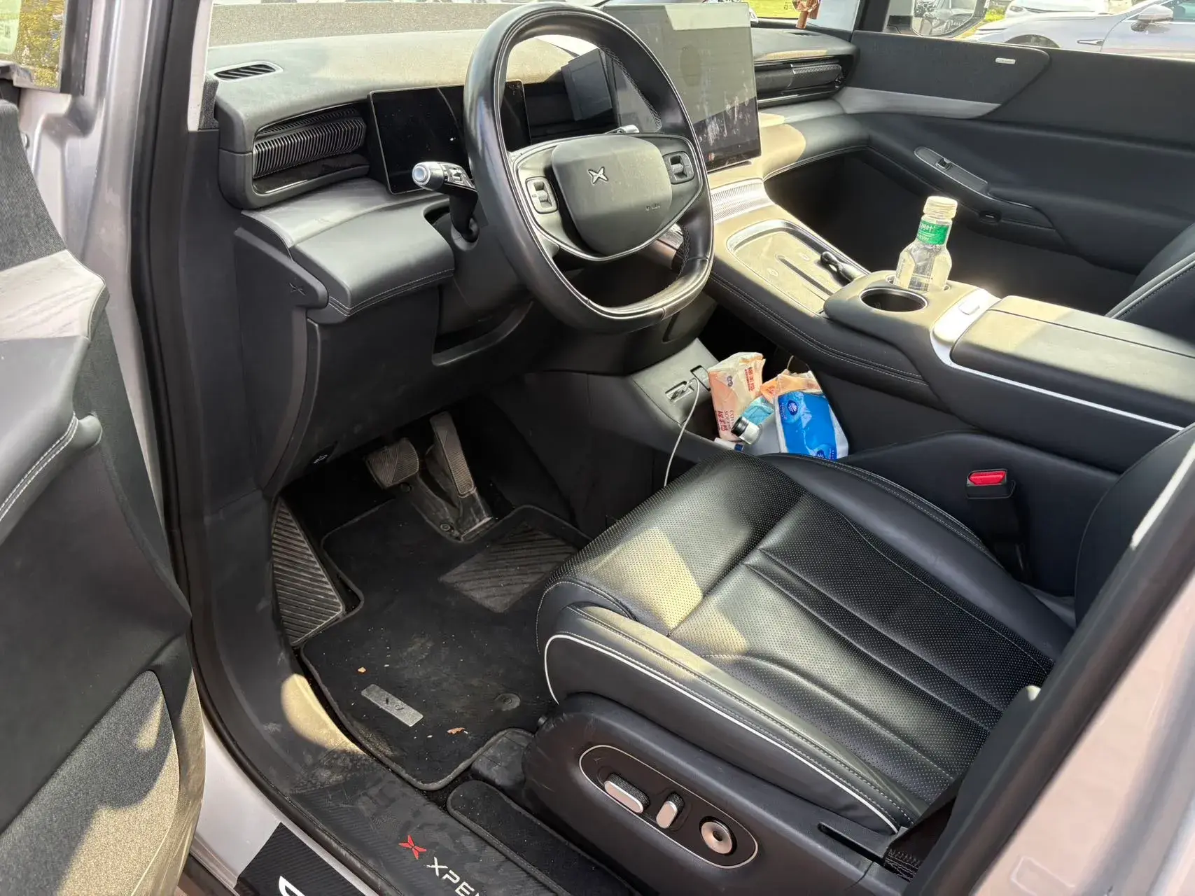 2024 XPENG X9 thumbnail 4