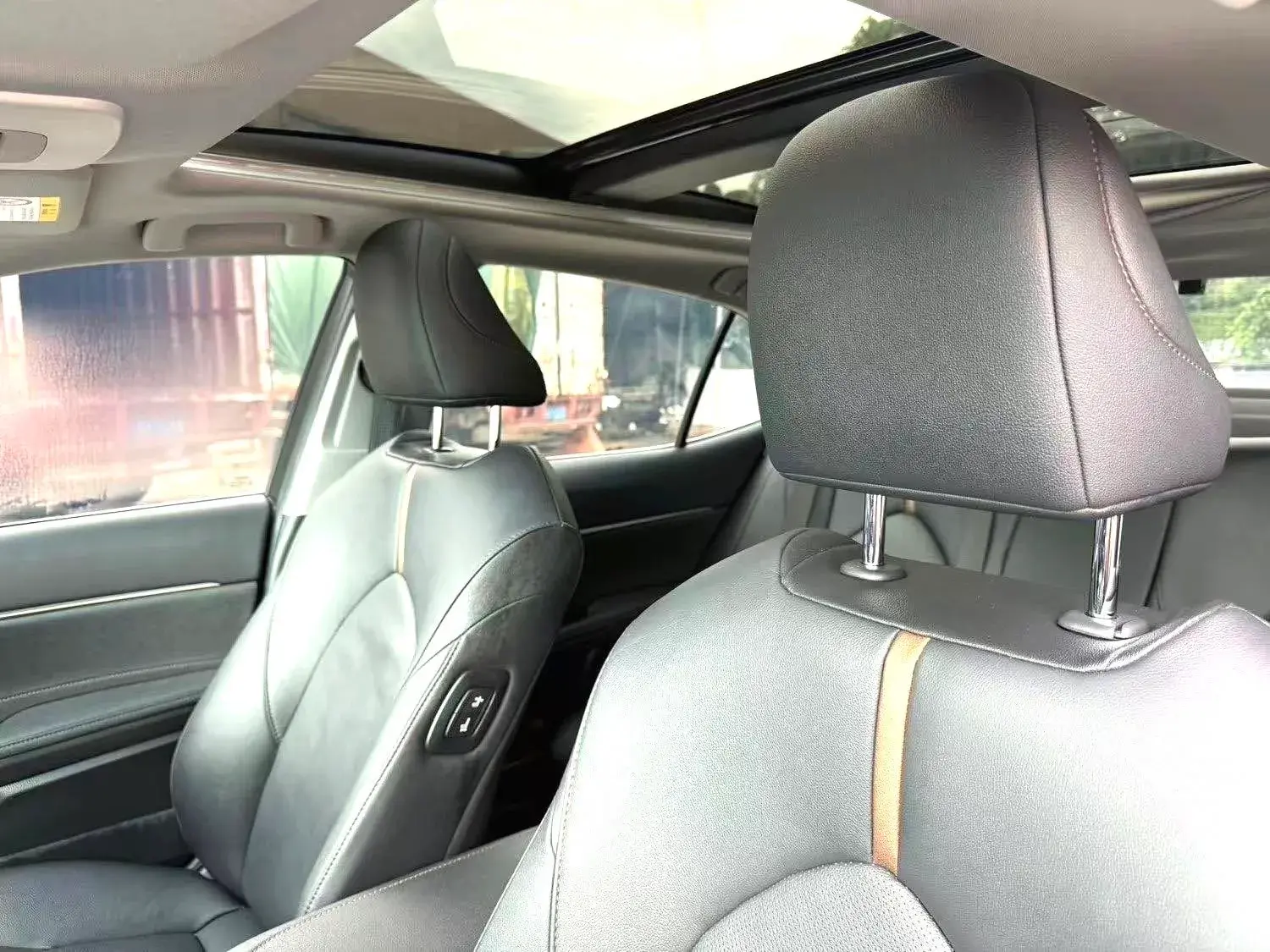 2021 TOYOTA CAMRY thumbnail 3