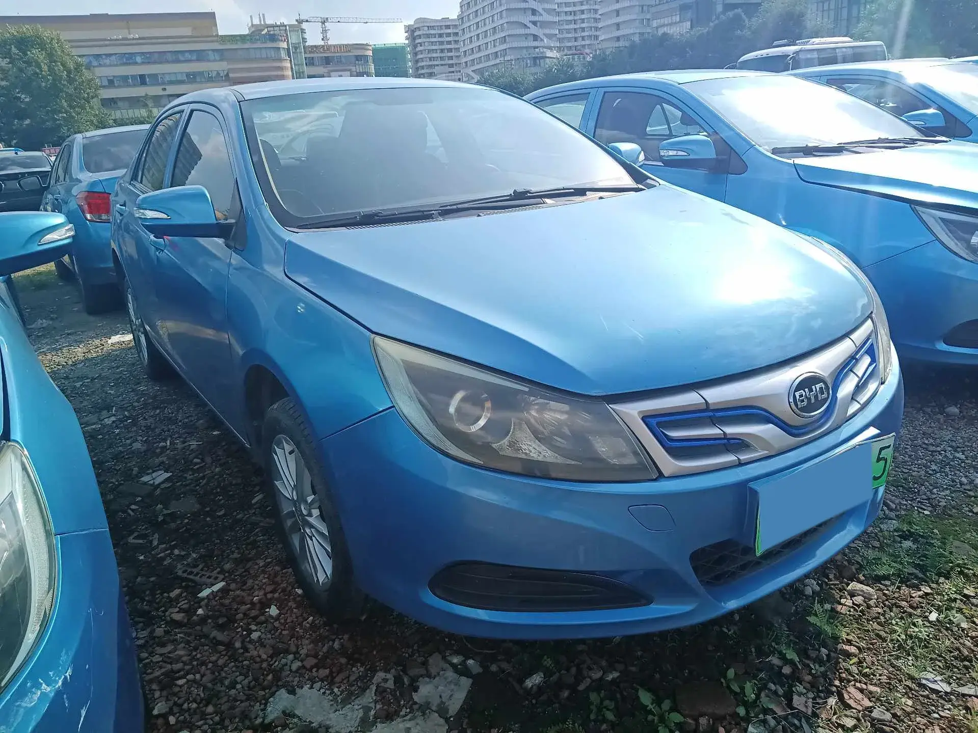2018 BYD E5 thumbnail 3