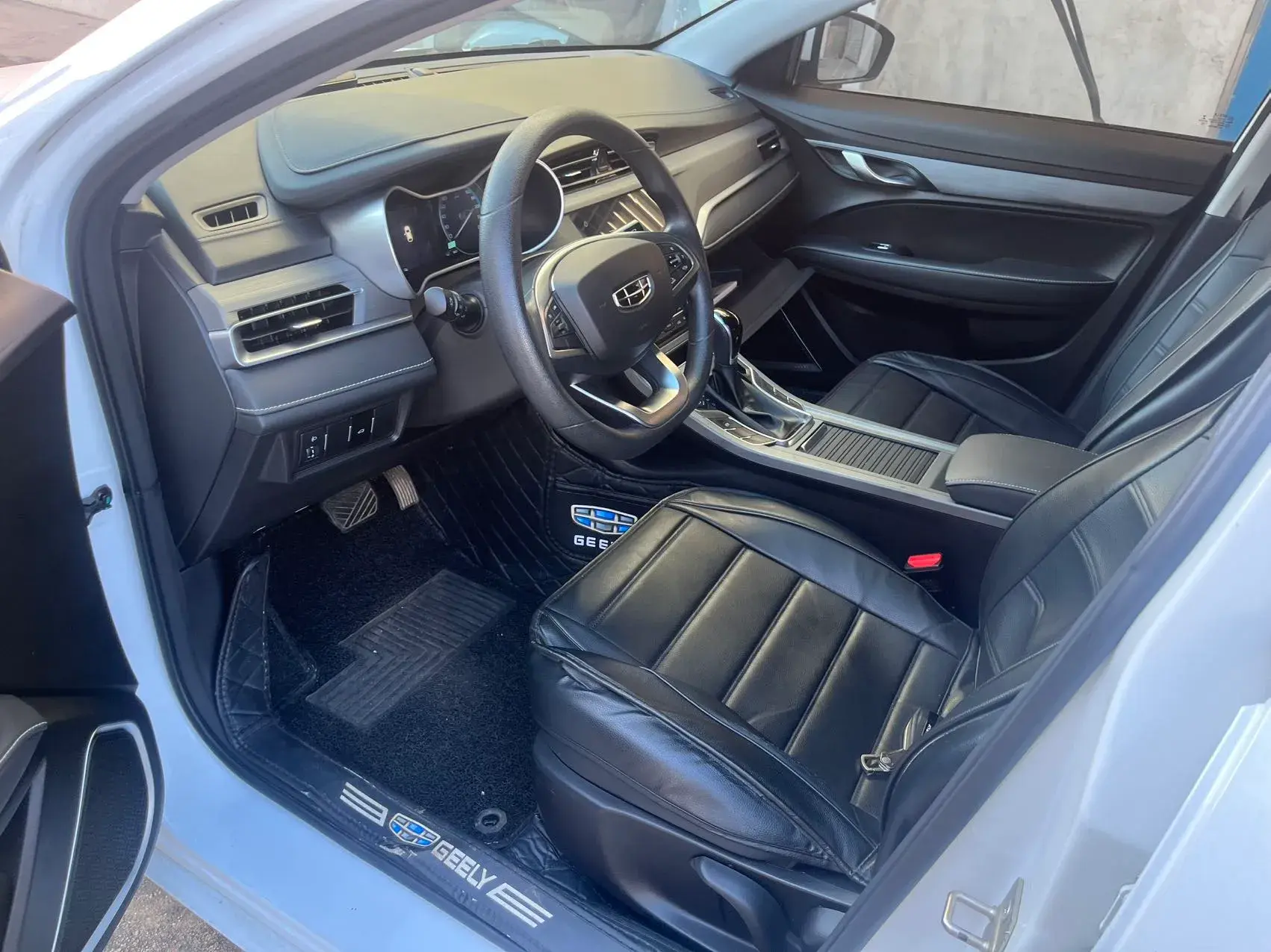 2021 GEELY EMGRAND thumbnail 2