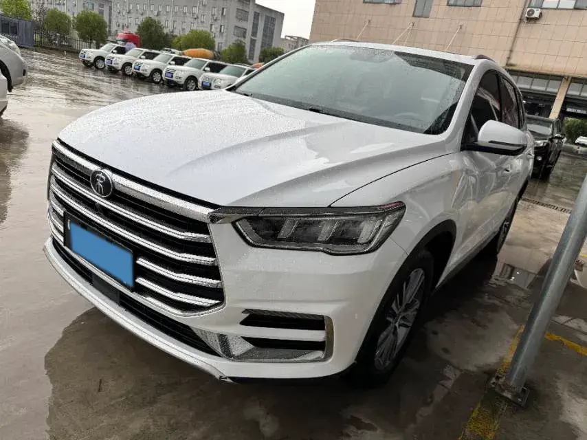 2020 BYD SONG view 1