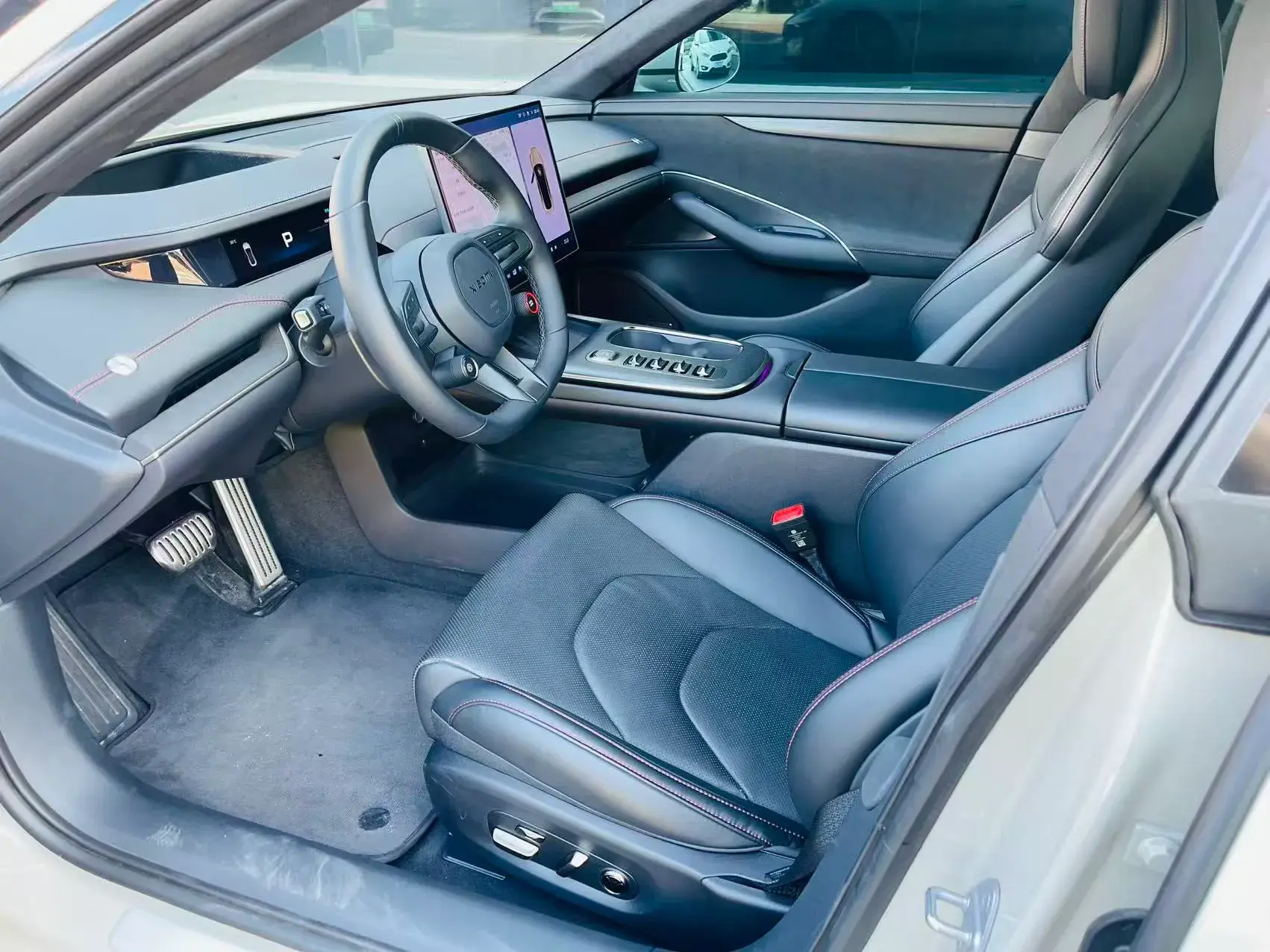 2024 MI SU7 thumbnail 4