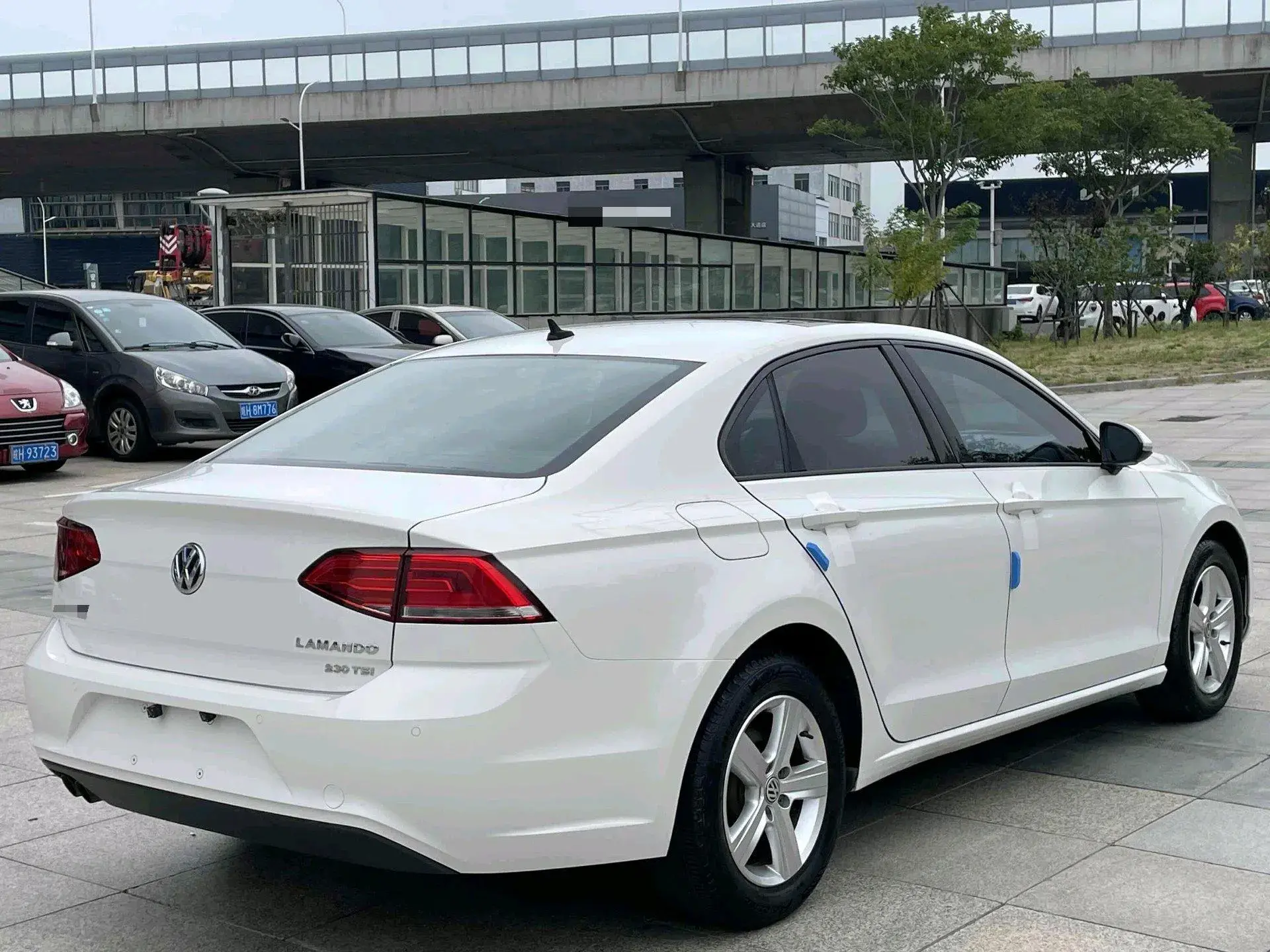 2018 VOLKSWAGEN LAMANDO thumbnail 4