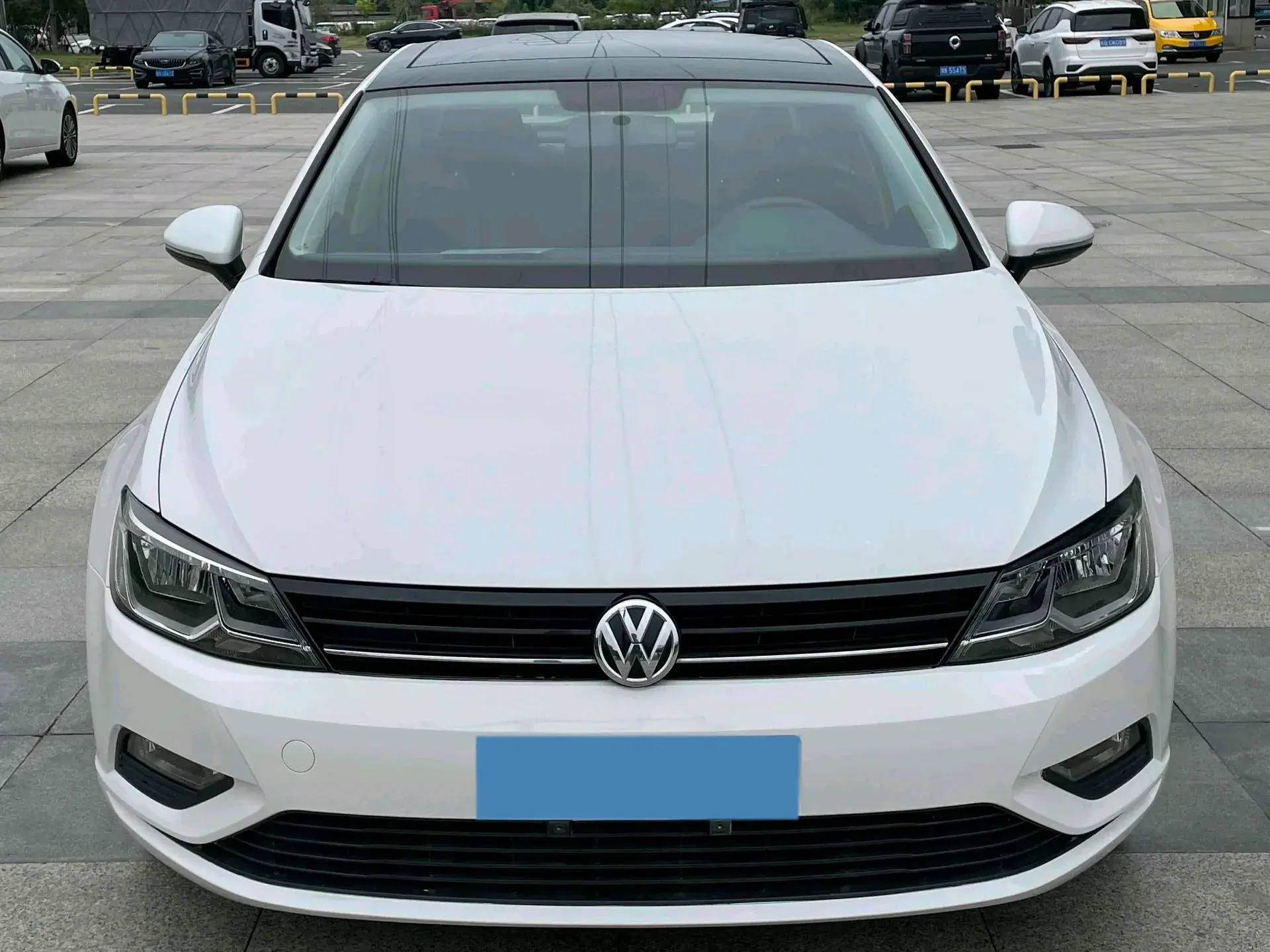 2018 VOLKSWAGEN LAMANDO thumbnail 2