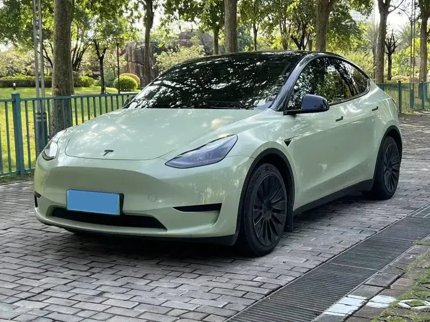2022 TESLA MODEL view 1