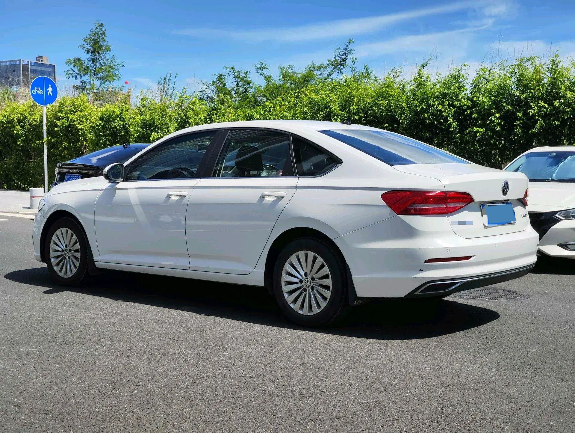 2019 VOLKSWAGEN LAVIDA thumbnail 4