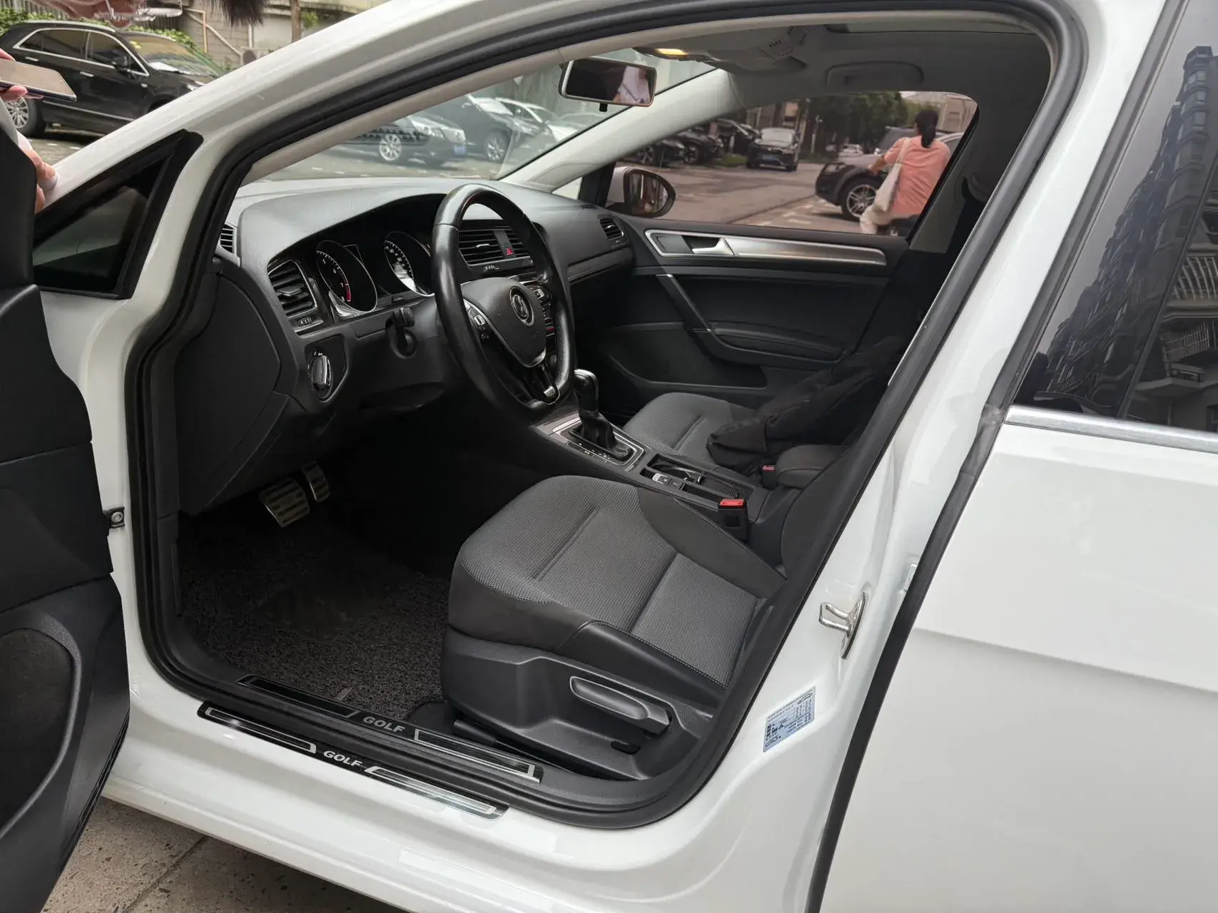 2018 VOLKSWAGEN GOLF thumbnail 2