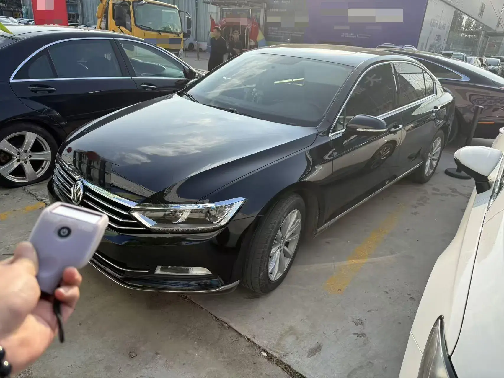 2019 VOLKSWAGEN MAGOTAN view 1