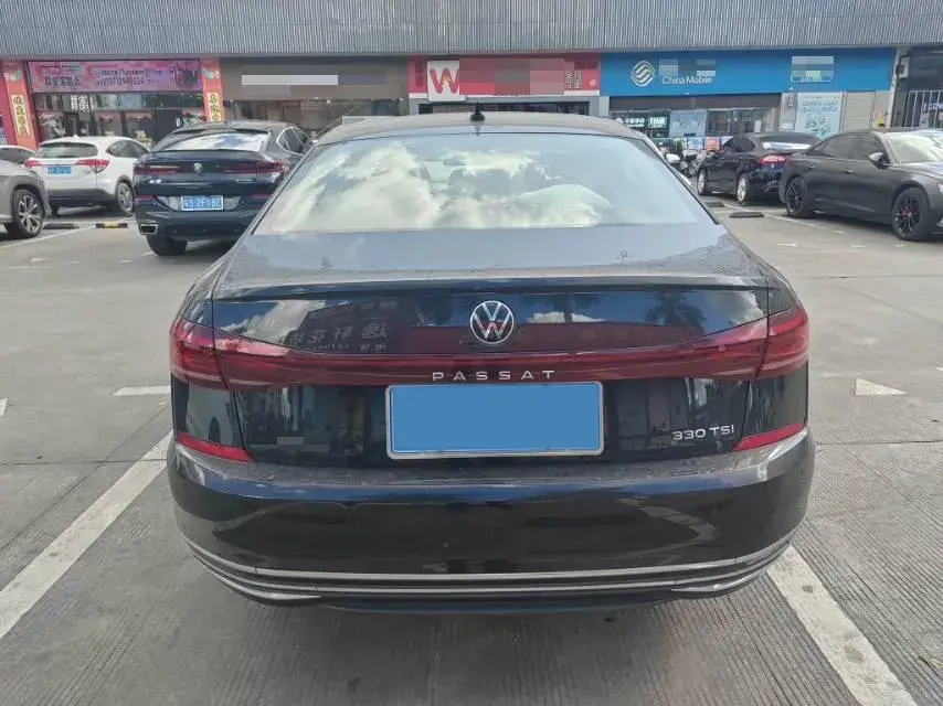 2023 VOLKSWAGEN PASSAT thumbnail 4