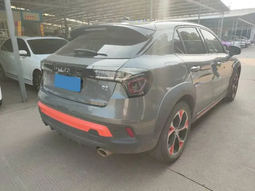 2018 LYNK&CO 02 thumbnail 4