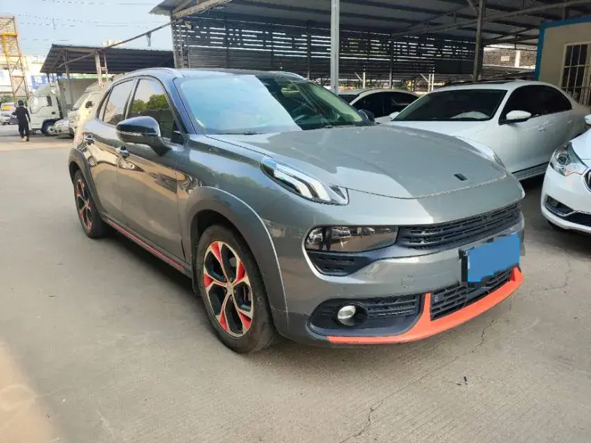 2018 LYNK&CO 02 thumbnail 3