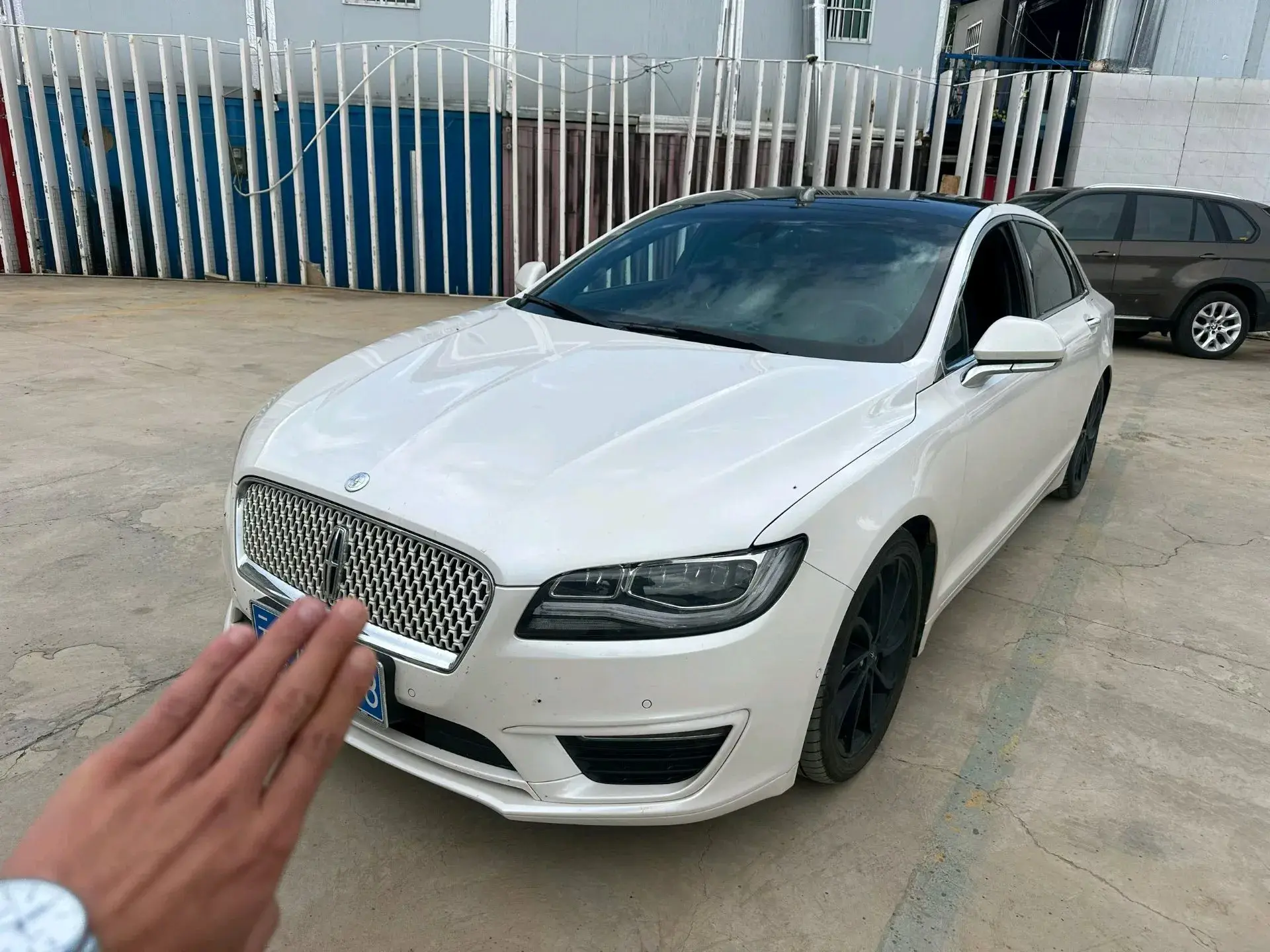 2020 LINCOLN MKZ view 1