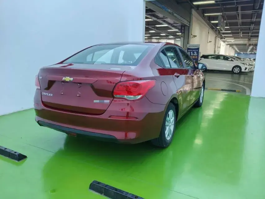 2019 CHEVROLET CAVALIER thumbnail 4