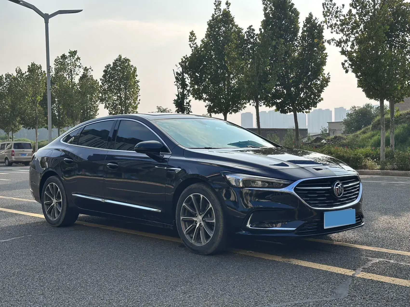 2021 BUICK LARCOSSE thumbnail 3