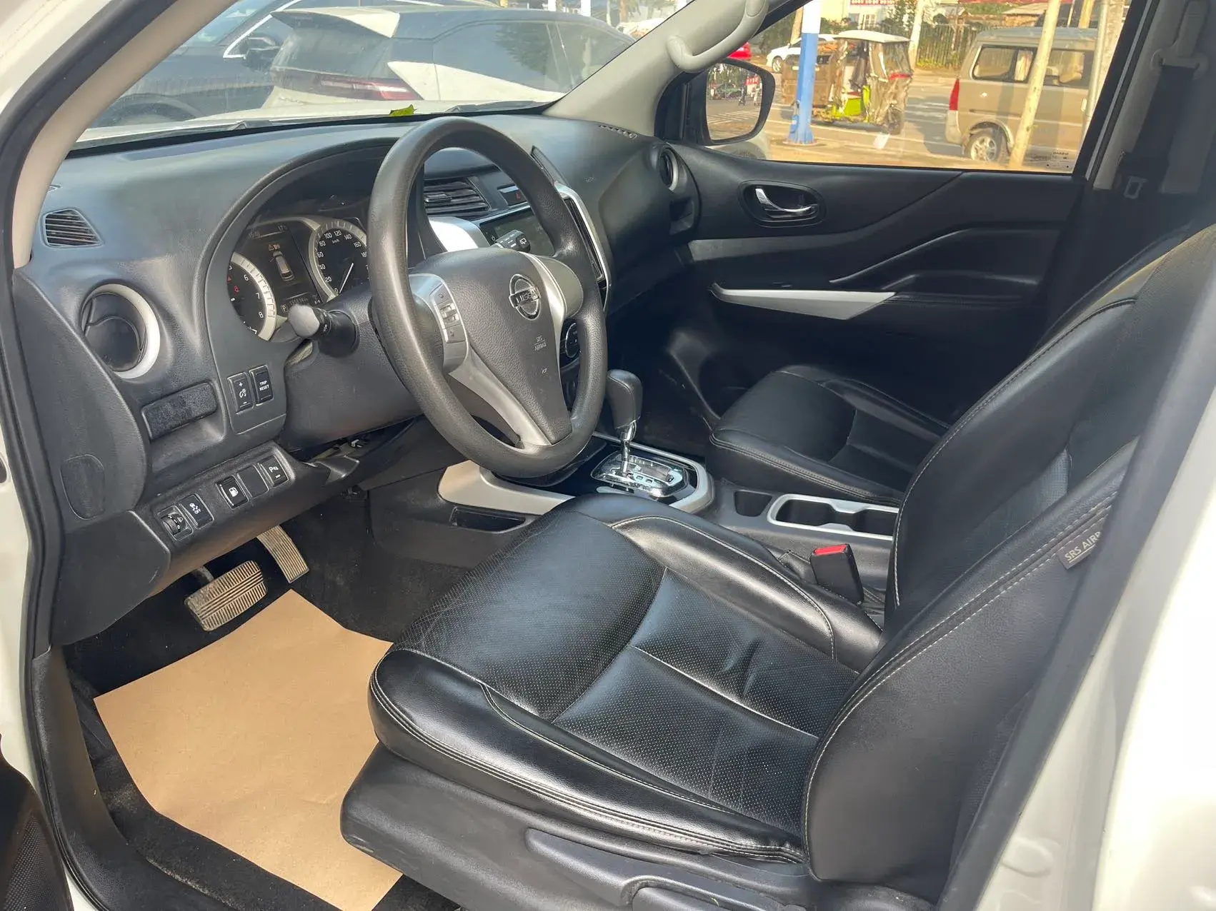 2020 NISSAN TERRA thumbnail 3