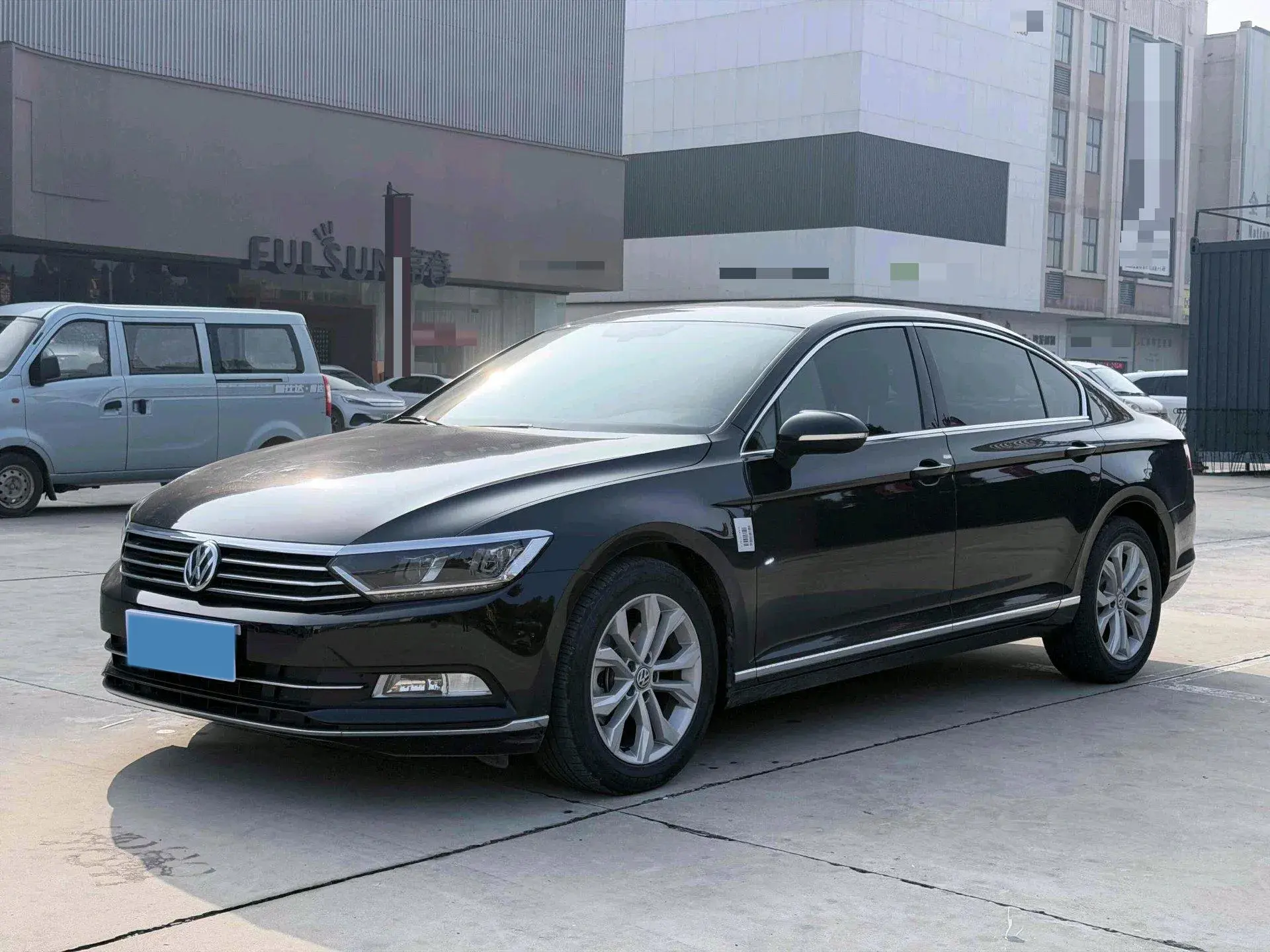 2019 VOLKSWAGEN MAGOTAN view 1