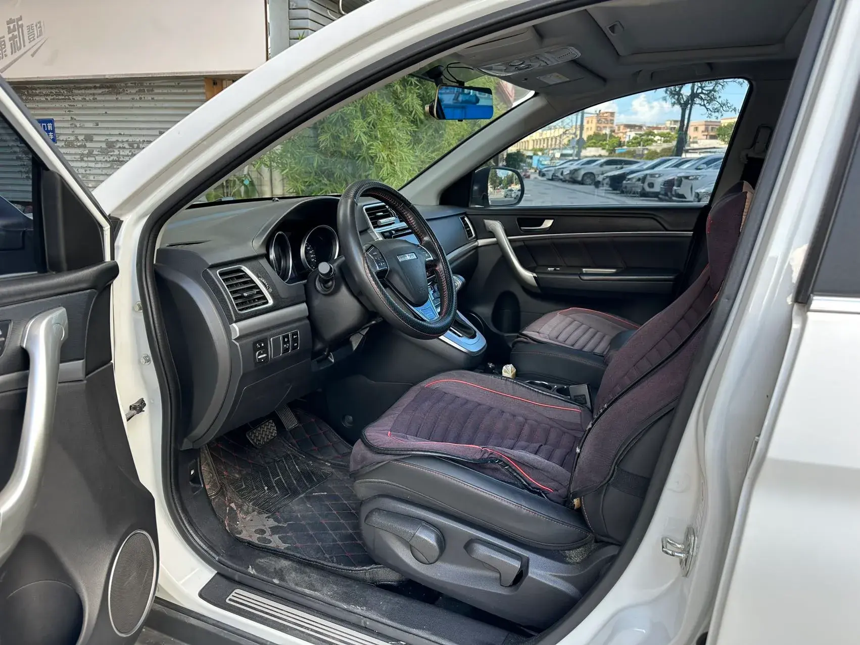 2018 HAVAL M6 thumbnail 3