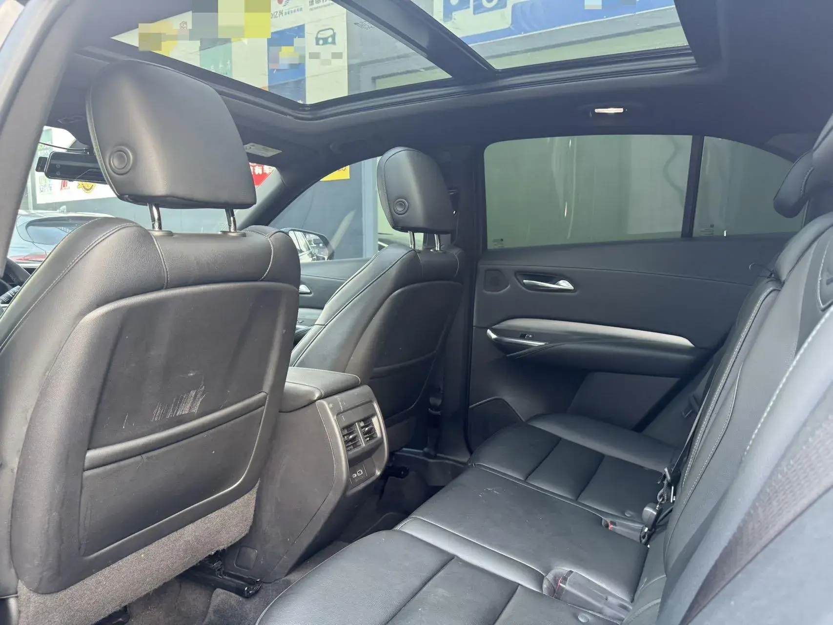 2021 CADILLAC XT4 thumbnail 4