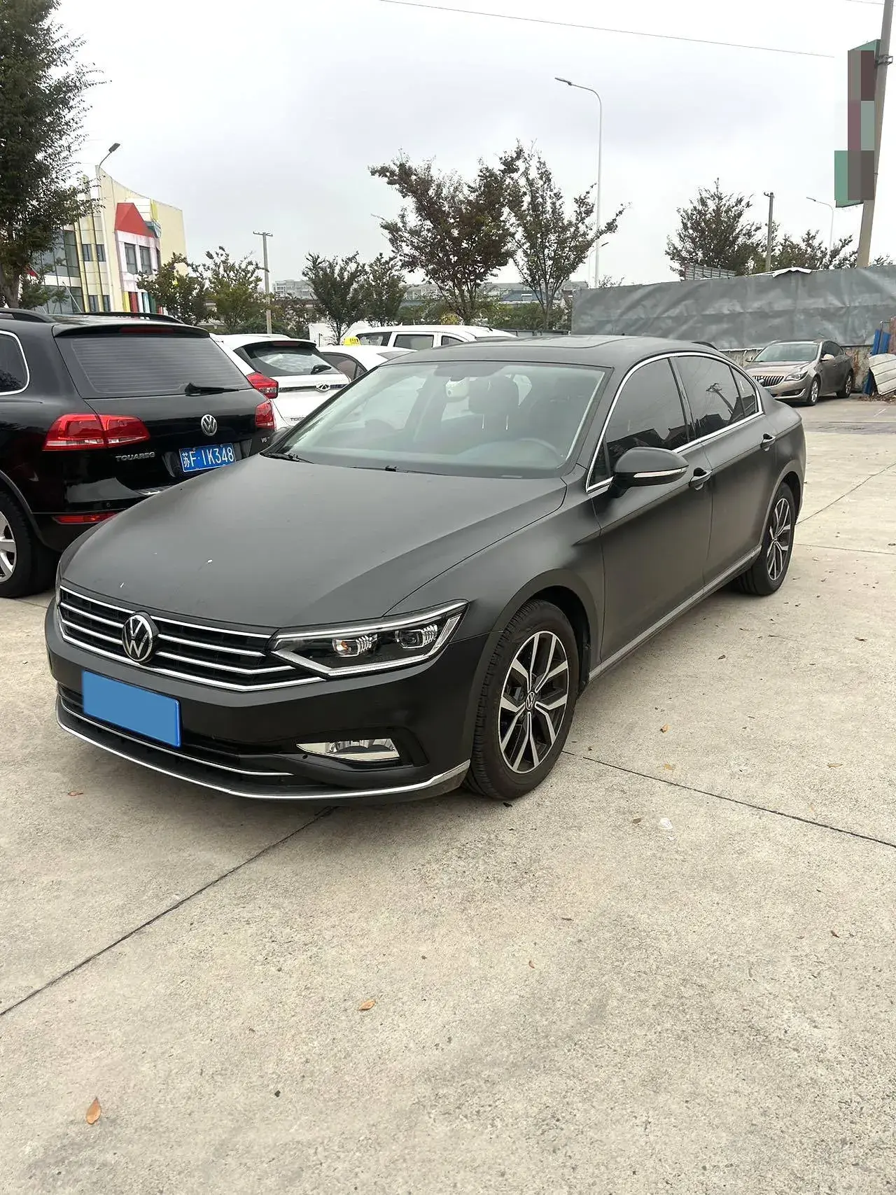 2020 VOLKSWAGEN MAGOTAN view 1