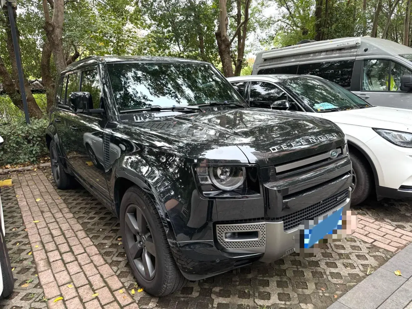 2022 LAND ROVER thumbnail 2