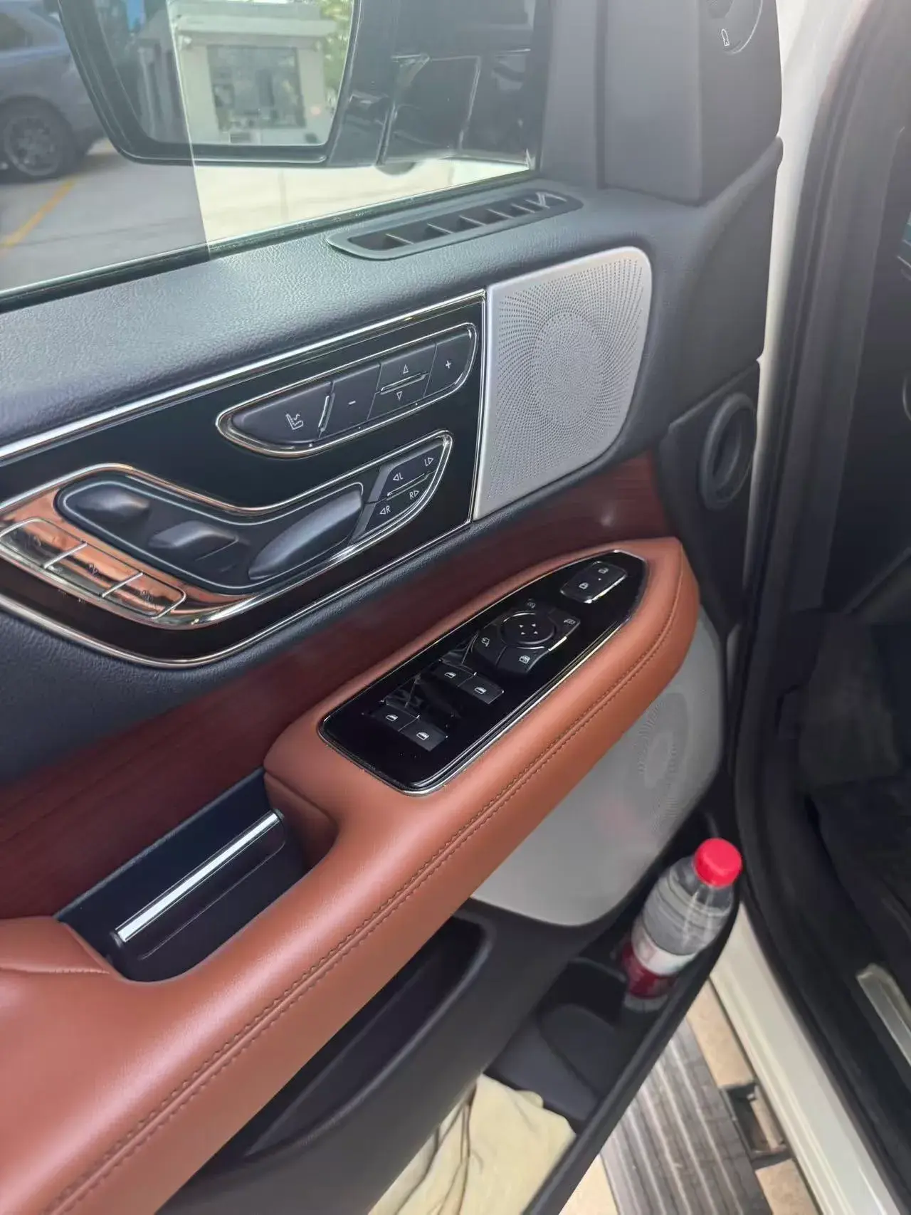 2020 LINCOLN NAVIGATOR thumbnail 2