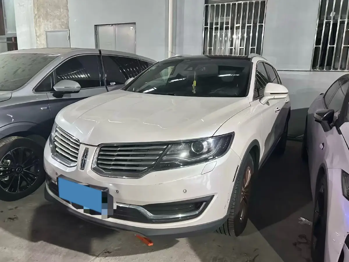 2018 Lincoln MKX 2.0T 253HP L4 6AT 2018 Lincoln MKX 2.0T 253HP L4 6AT