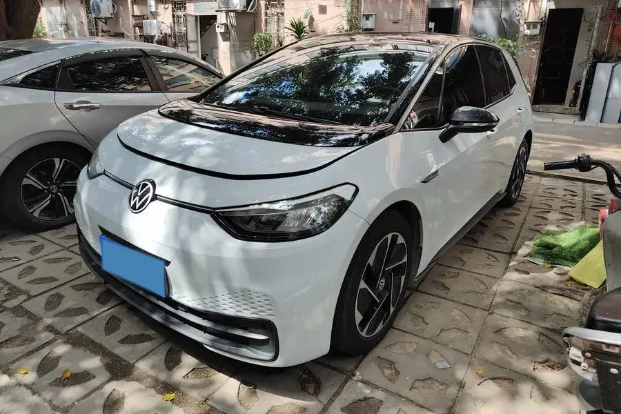 2023 VOLKSWAGEN ID.3 view 1
