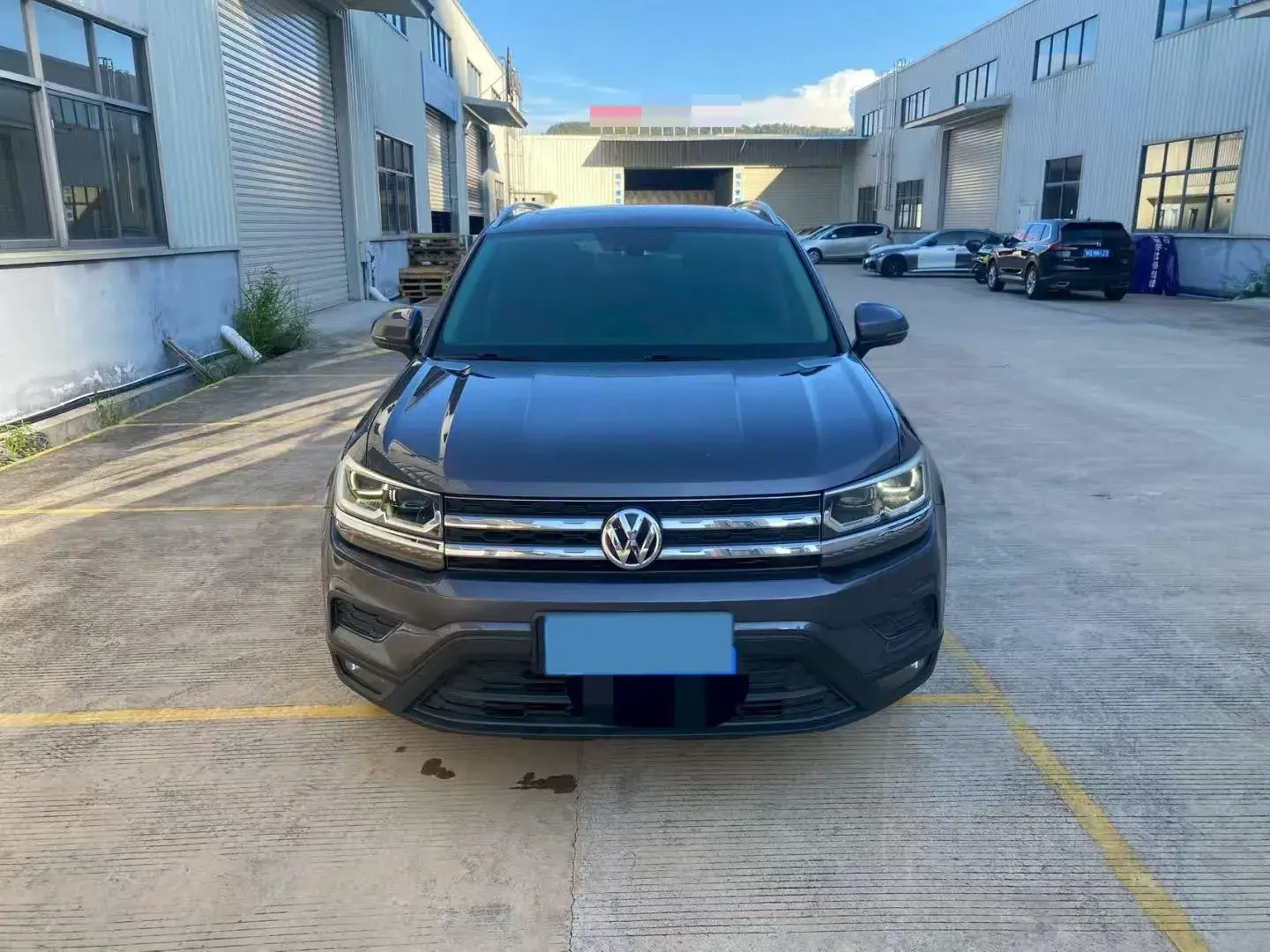 2019 VOLKSWAGEN THARU thumbnail 2