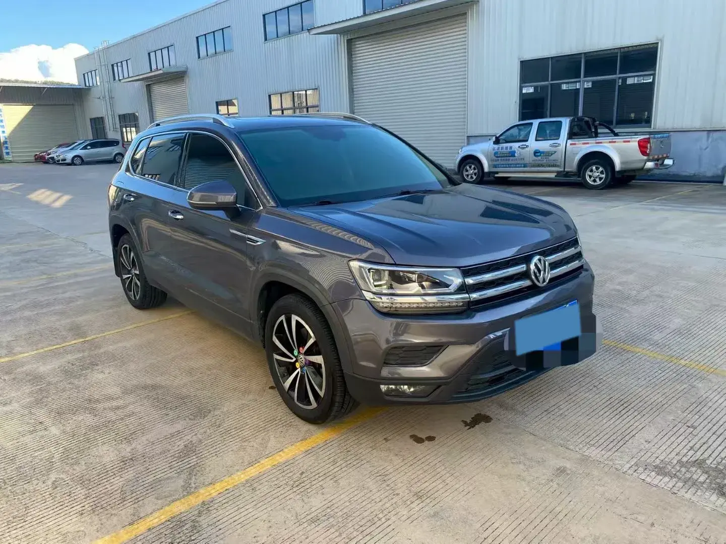 2019 VOLKSWAGEN THARU thumbnail 3