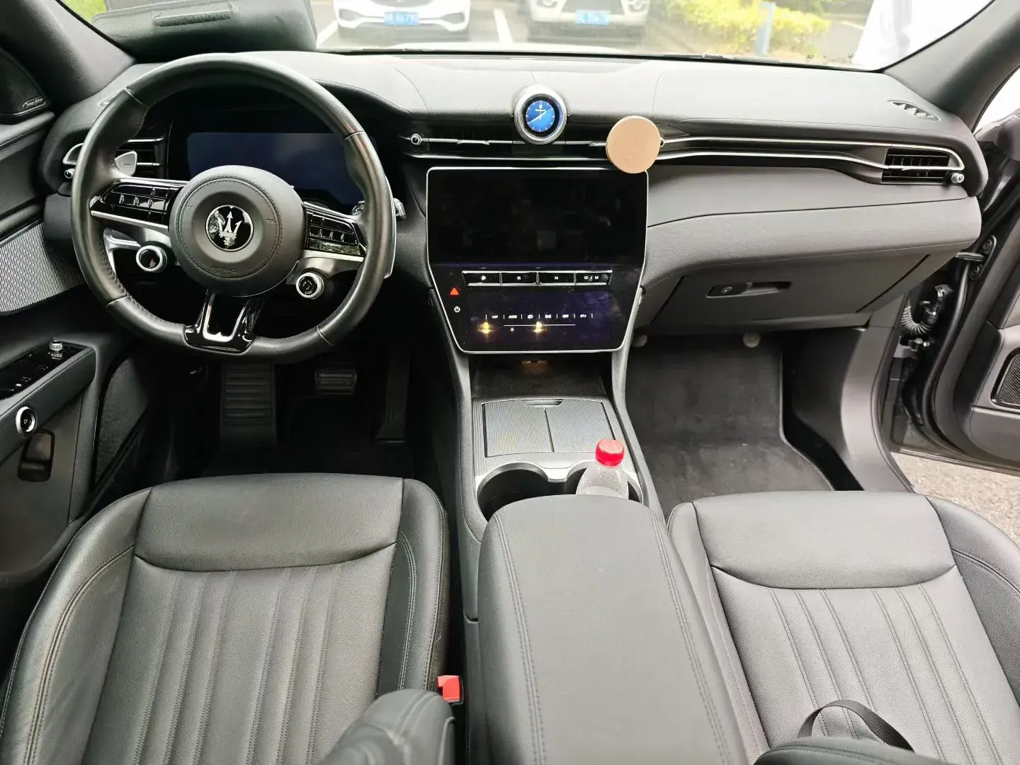 2022 MASERATI LEVANTE thumbnail 4