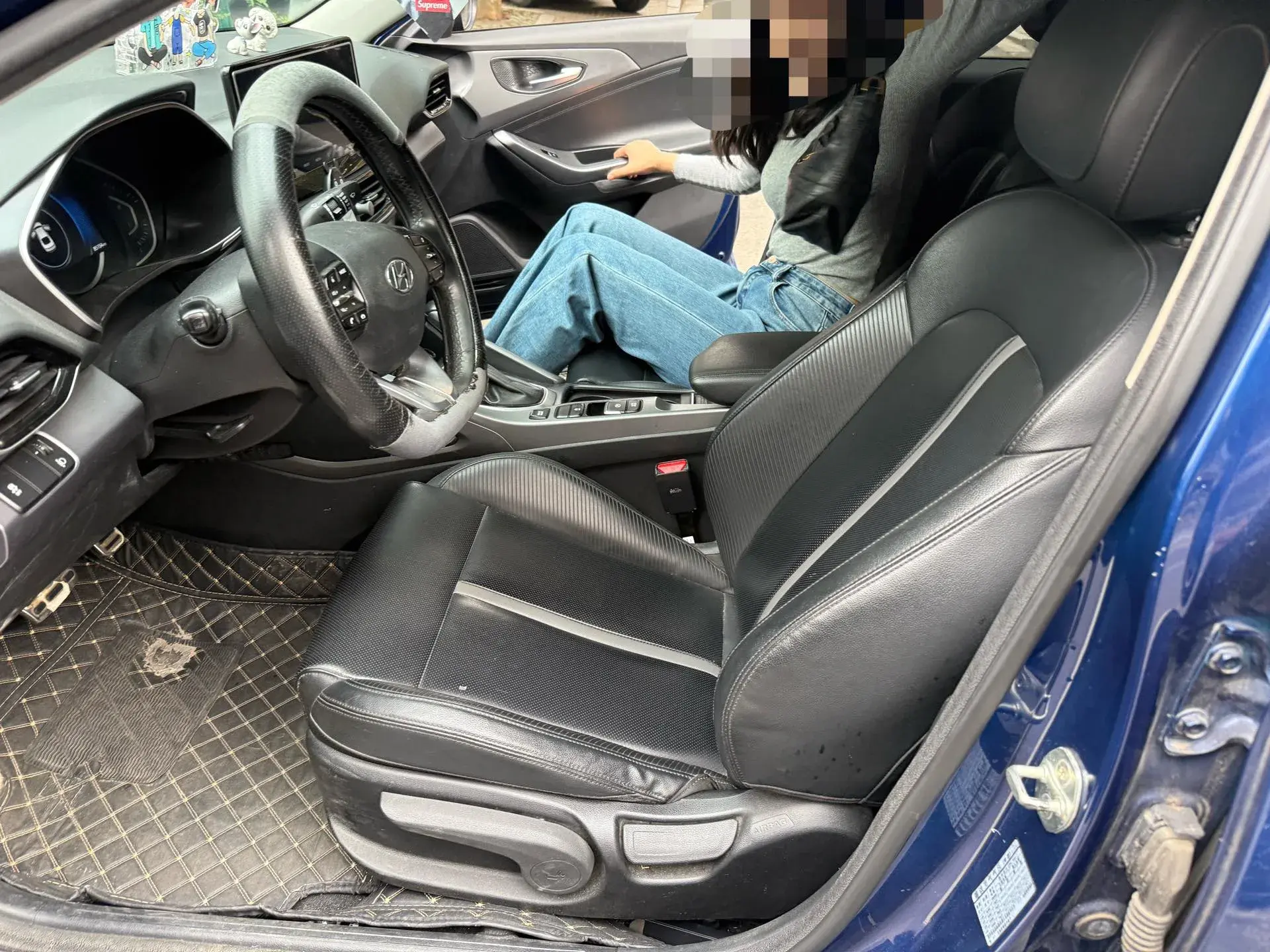 2019 HYUNDAI LA thumbnail 3