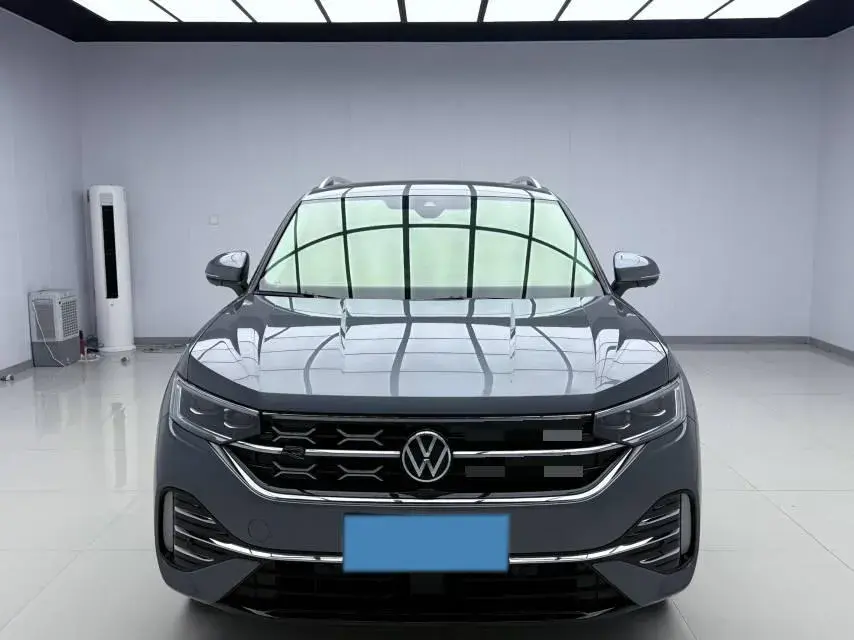 2023 VOLKSWAGEN TAYRON thumbnail 2