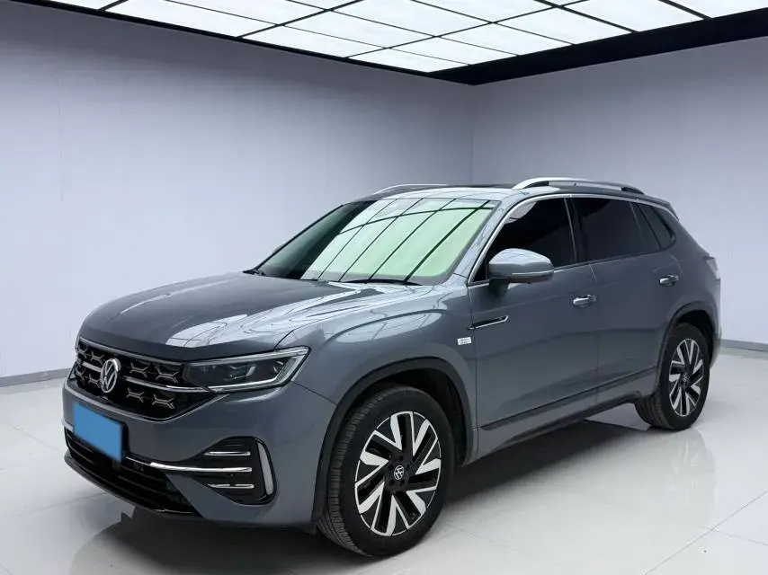 2023 VOLKSWAGEN TAYRON view 1