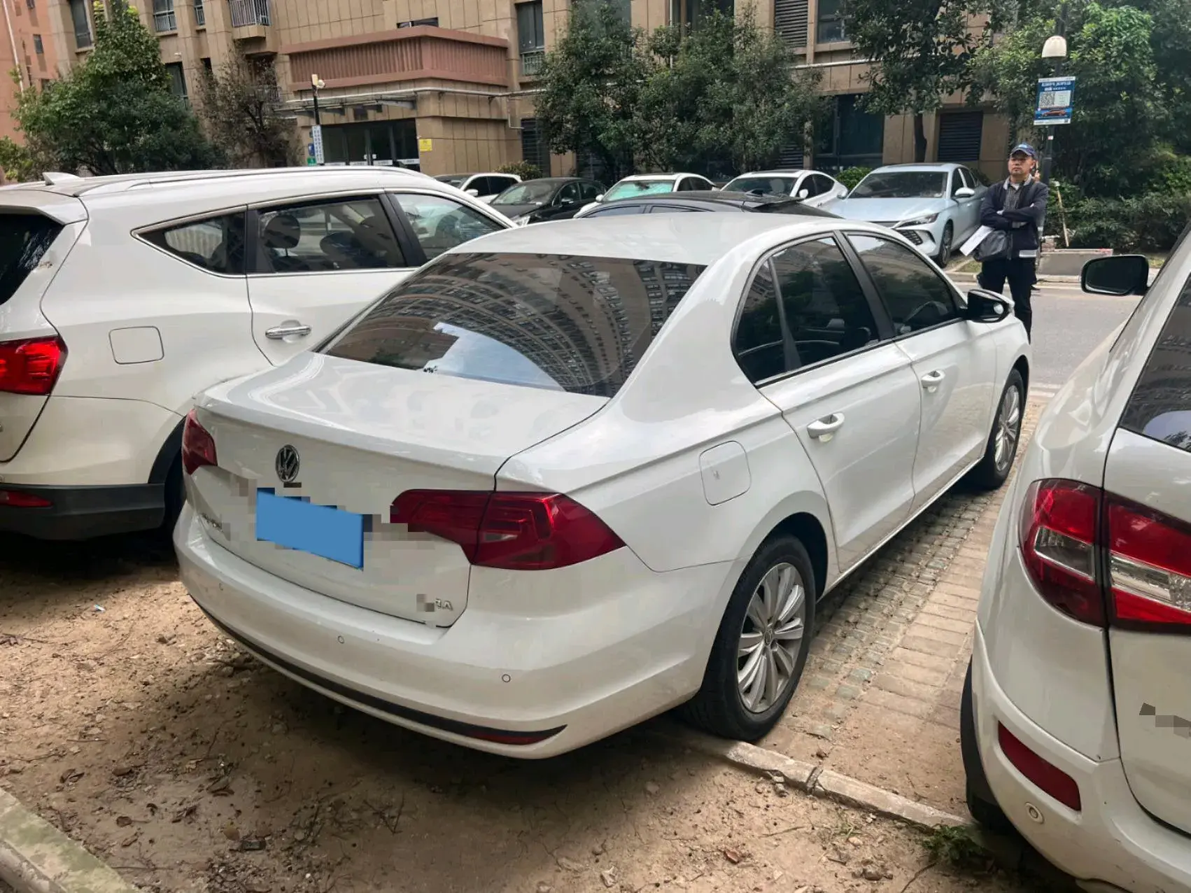 2019 VOLKSWAGEN BORA thumbnail 4