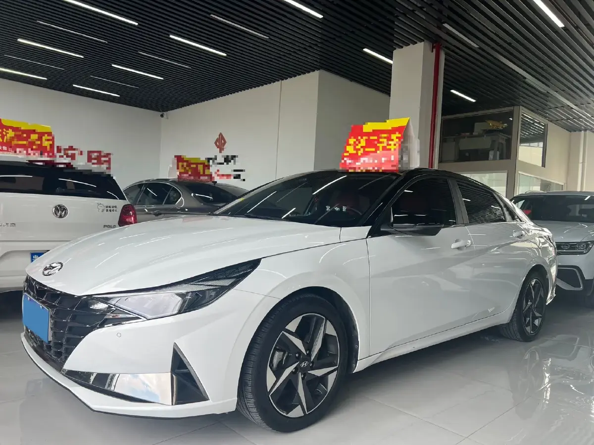 2022 Hyundai Elantra 1.5L 115HP L4 CVT