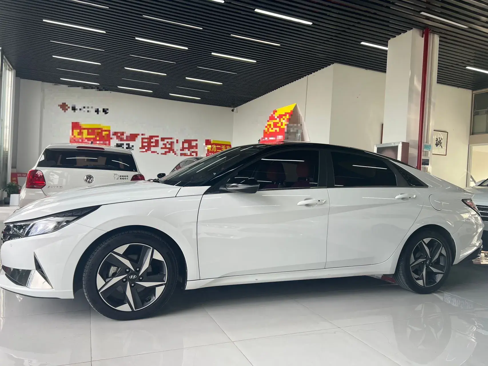 2022 HYUNDAI ELANTRA thumbnail 2