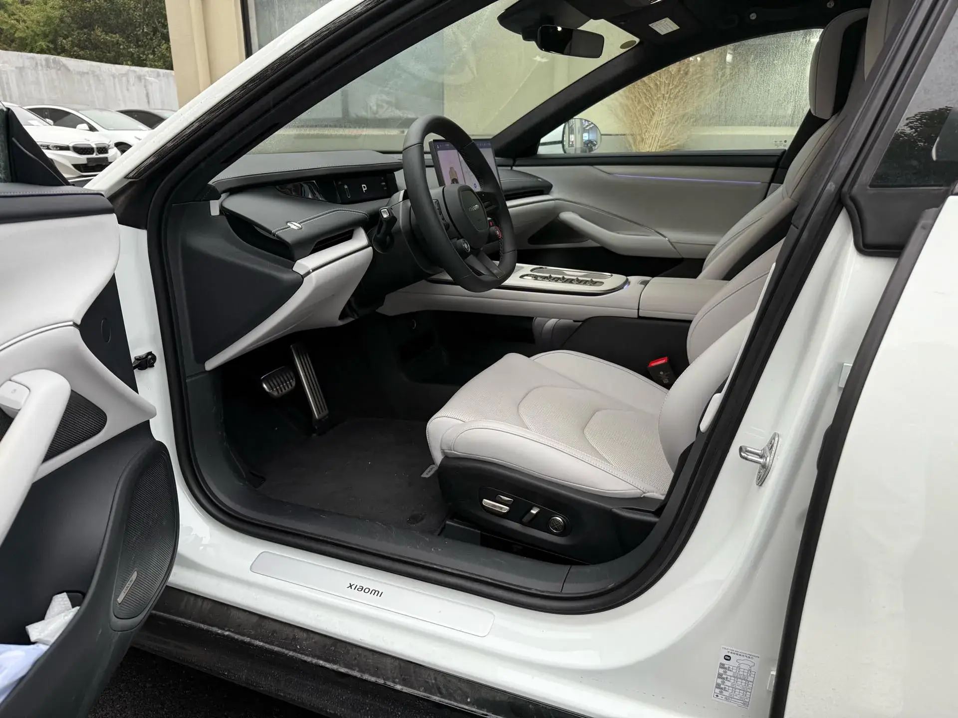 2024 MI SU7 thumbnail 4