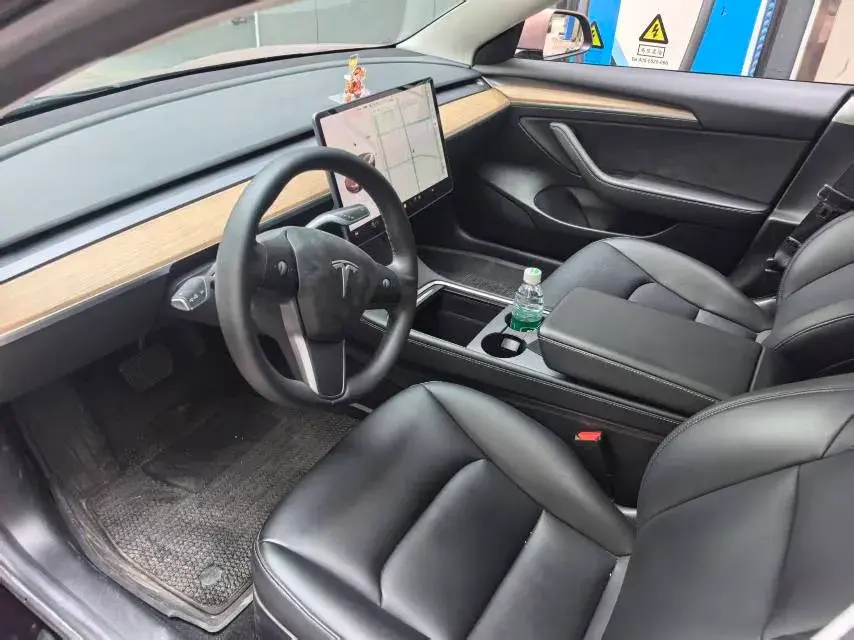 2021 TESLA MODEL thumbnail 3