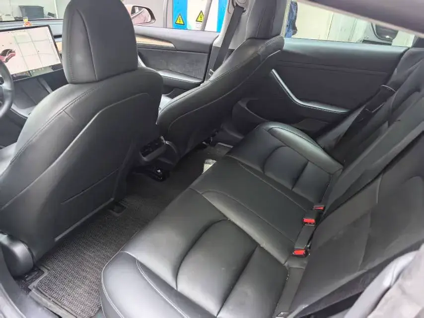 2021 TESLA MODEL thumbnail 4